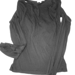 Gray long sleeve shirt